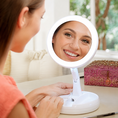 Складное косметическое зеркало с LED подсветкой и увеличением My Fold Away Mirror 3476 фото